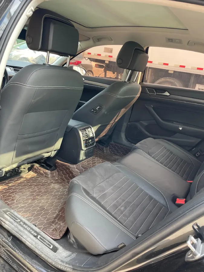 2020 Volkswagen Magotan 2.0T 186HP L4 7DCT,autocango,china used car exporter,china ev exporter,chinese used car exporter,chinese used ev exporter