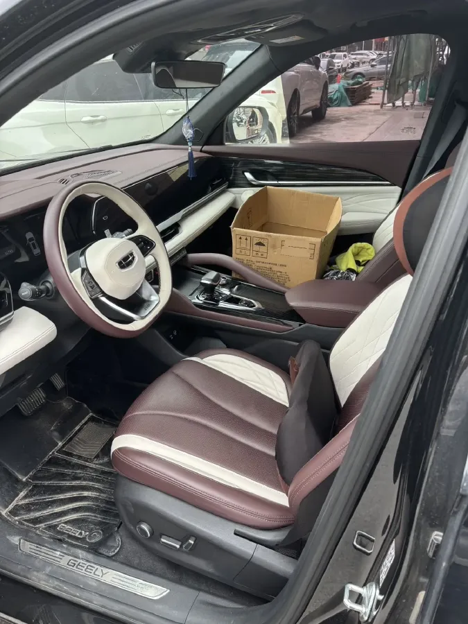 2021 Geely Monjaro 2.0T 218HP L4 7DCT,autocango,china used car exporter,china ev exporter,chinese used car exporter,chinese used ev exporter
