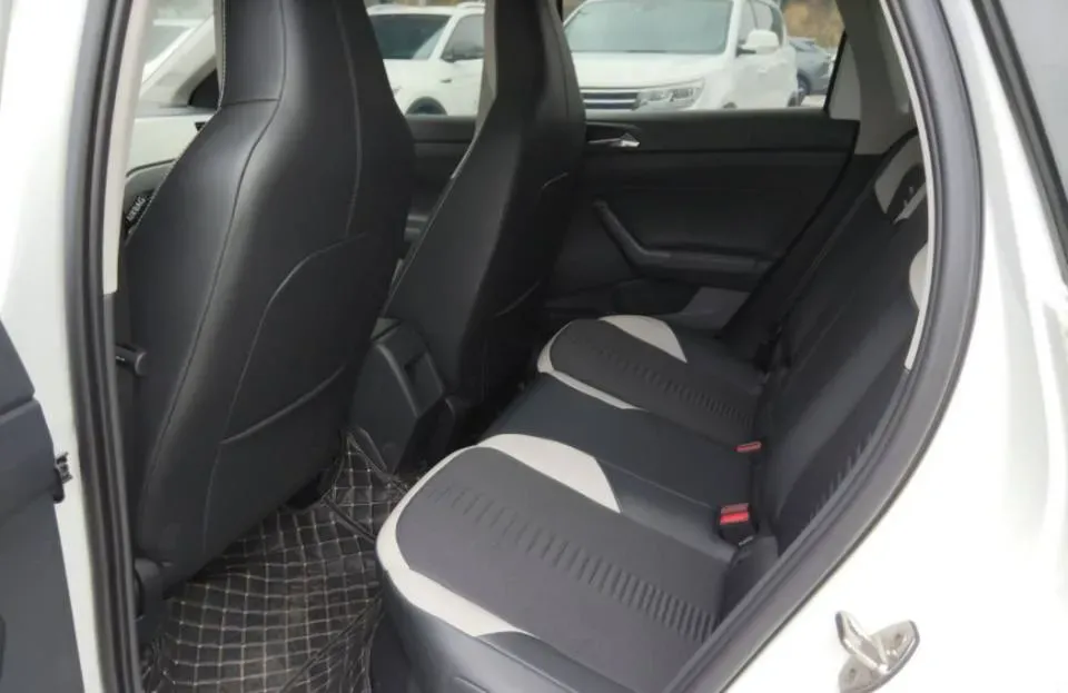 2021 Haval H6 1.5T 169HP L4 7DCT,autocango,china used car exporter,china ev exporter,chinese used car exporter,chinese used ev exporter