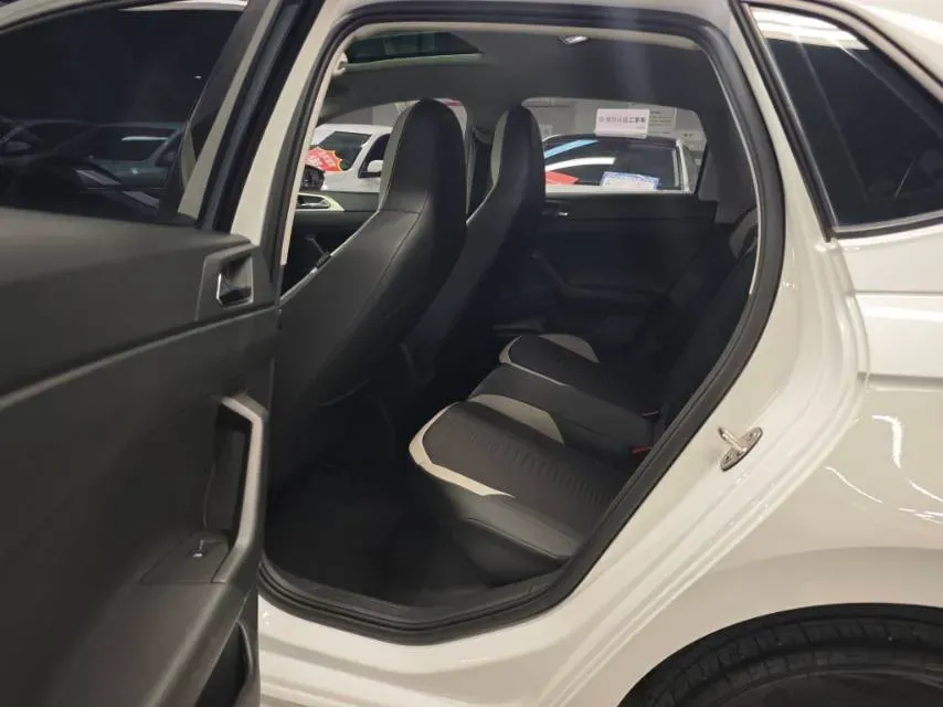 2021 Haval H6 1.5T 169HP L4 7DCT,autocango,china used car exporter,china ev exporter,chinese used car exporter,chinese used ev exporter