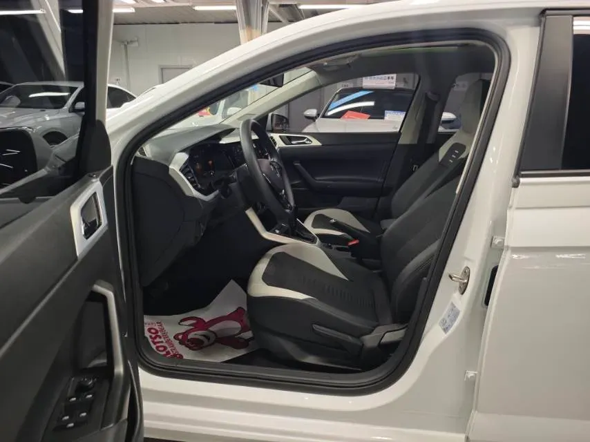 2021 Haval H6 1.5T 169HP L4 7DCT,autocango,china used car exporter,china ev exporter,chinese used car exporter,chinese used ev exporter