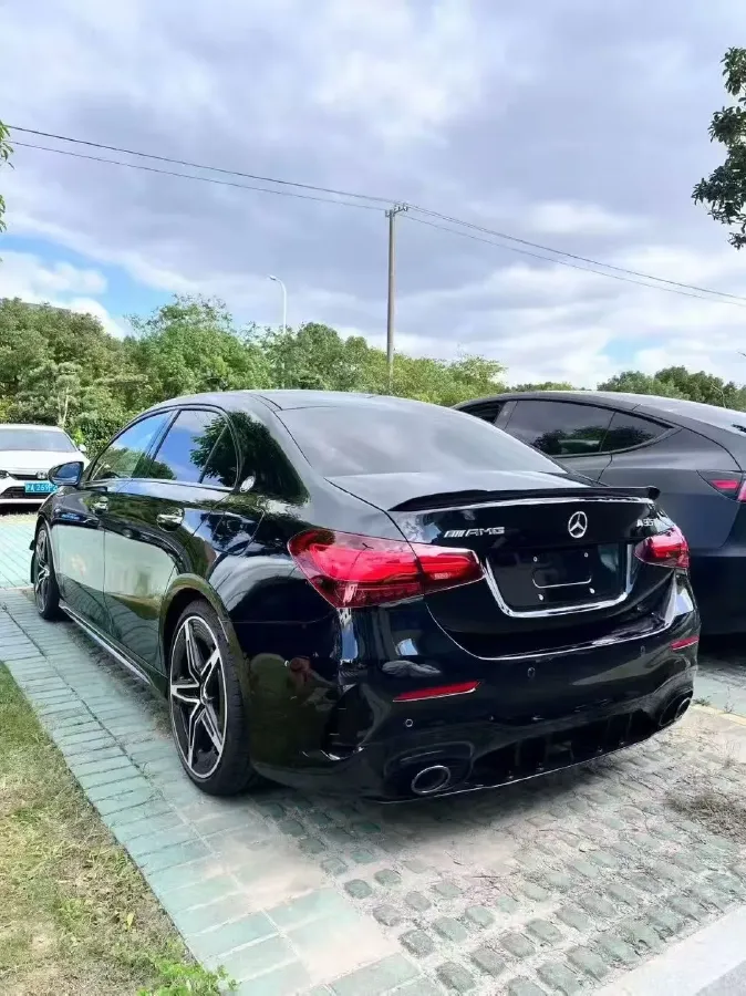 2025 Mercedes-Benz A AMG 2.0T 306HP L4 8DCT,autocango,china used car exporter,china ev exporter,chinese used car exporter,chinese used ev exporter