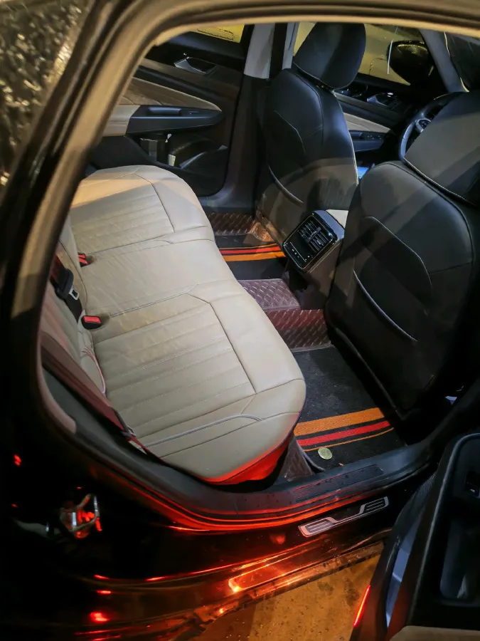 2021 Volkswagen Passat 2.0T 186HP L4 7DCT,autocango,china used car exporter,china ev exporter,chinese used car exporter,chinese used ev exporter