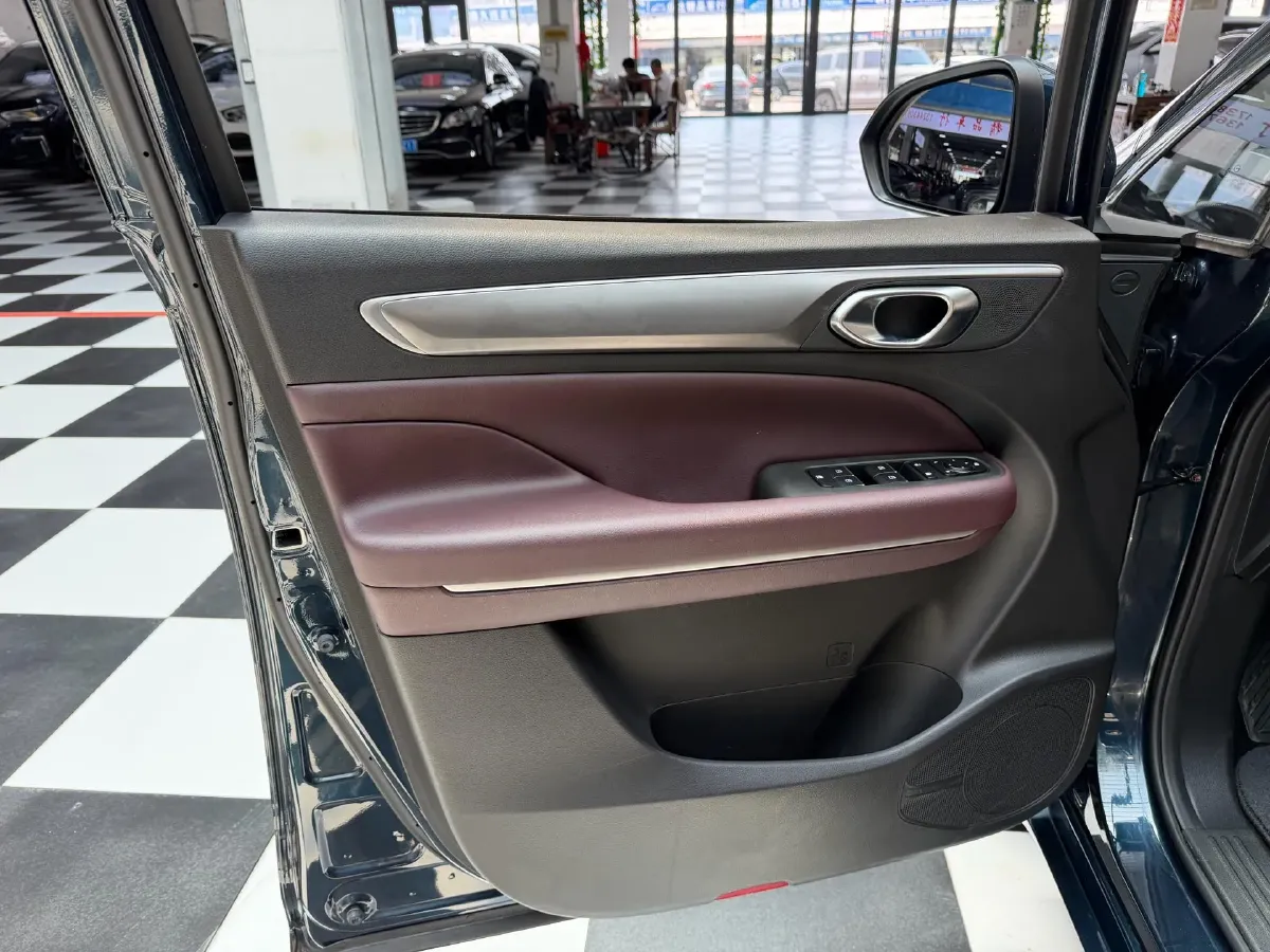2021 GAC Trumpchi M6 1.5T 169HP L4 7DCT,autocango,china used car exporter,china ev exporter,chinese used car exporter,chinese used ev exporter