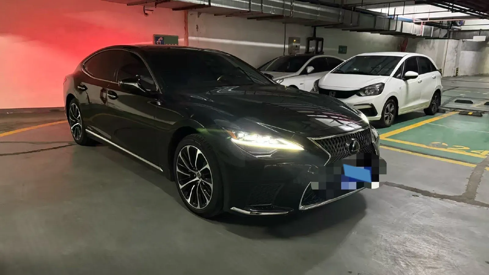 2020 Lexus LS 3.5L 299HP V6 E-CVT Hybrid,autocango,china used car exporter,china ev exporter,chinese used car exporter,chinese used ev exporter