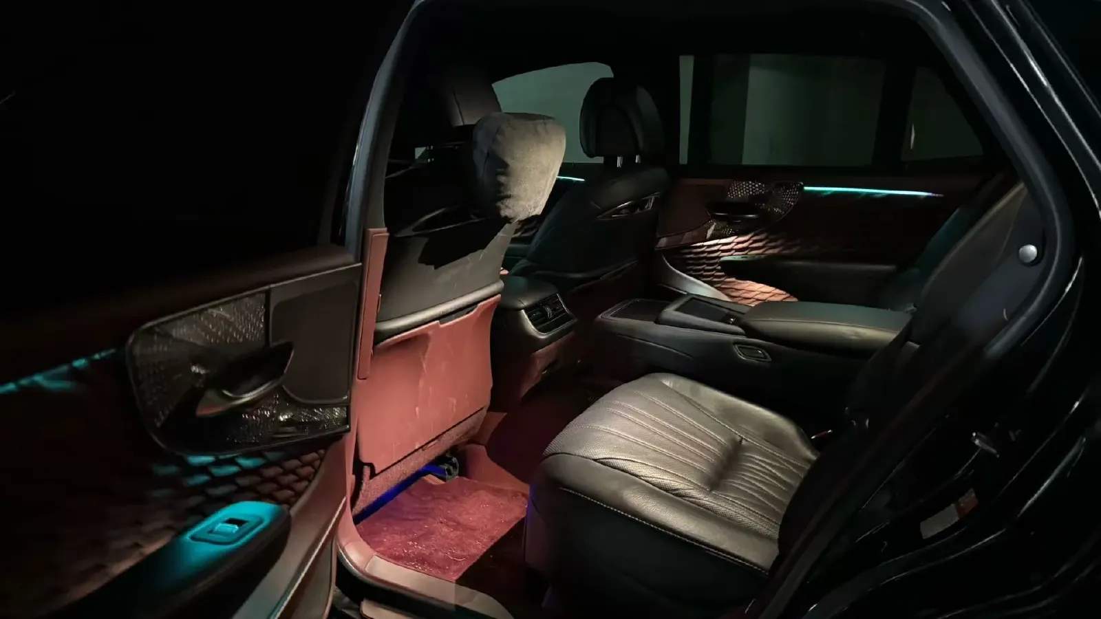2020 Lexus LS 3.5L 299HP V6 E-CVT Hybrid,autocango,china used car exporter,china ev exporter,chinese used car exporter,chinese used ev exporter