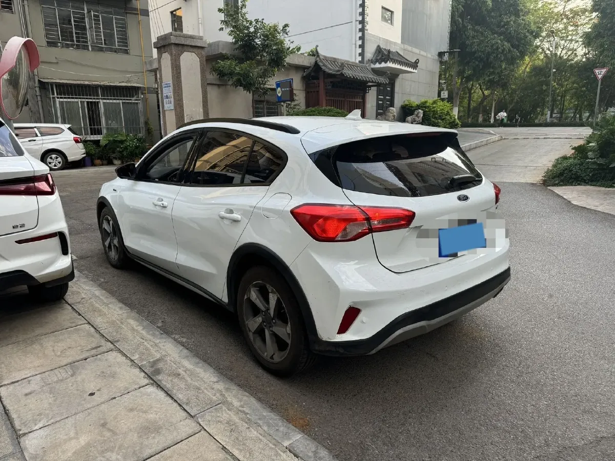 2020 Ford Focus Active 1.5T 174HP L3 8AT,autocango,china used car exporter,china ev exporter,chinese used car exporter,chinese used ev exporter