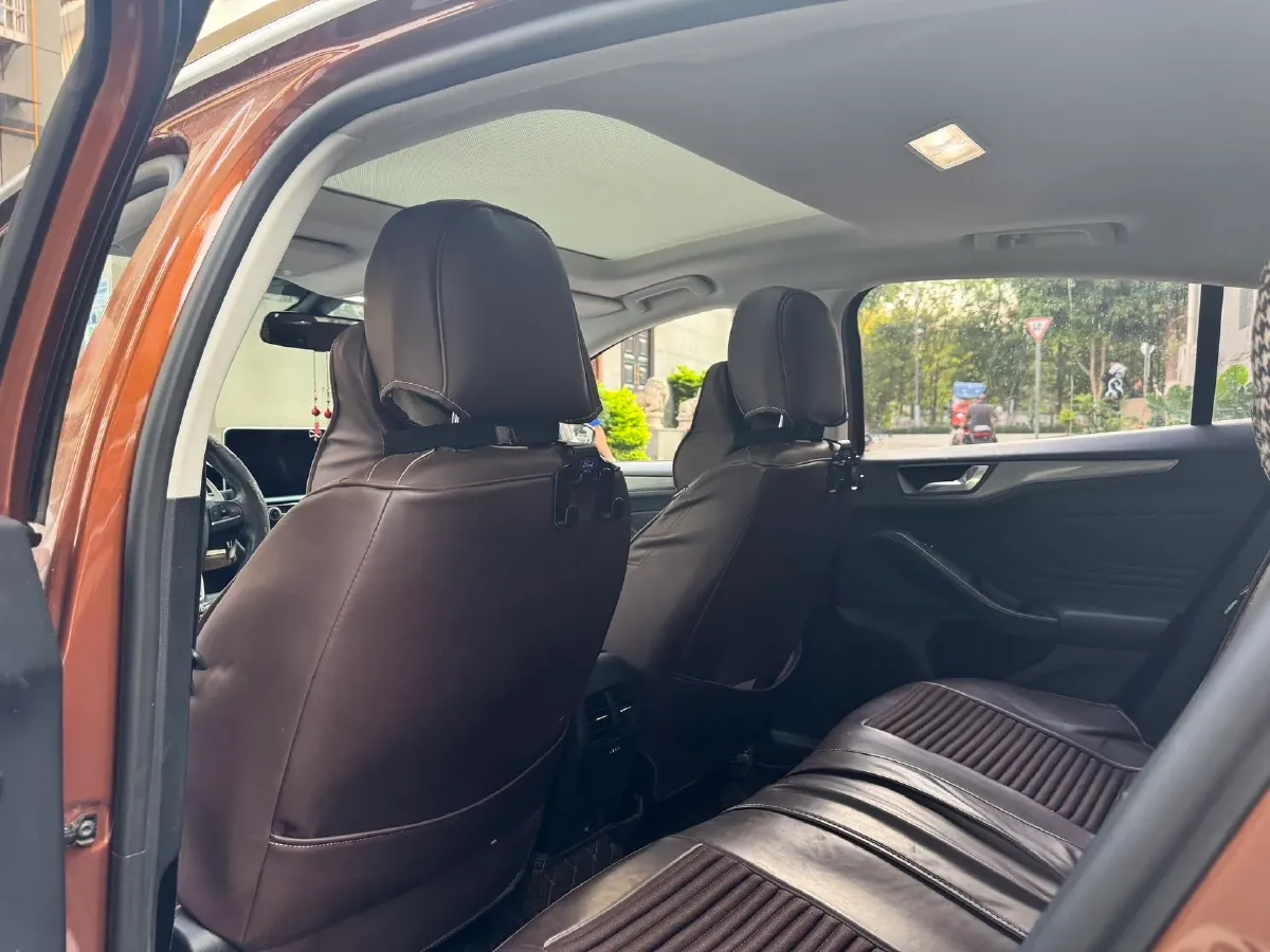 2020 Ford Focus Active 1.5T 174HP L3 8AT,autocango,china used car exporter,china ev exporter,chinese used car exporter,chinese used ev exporter