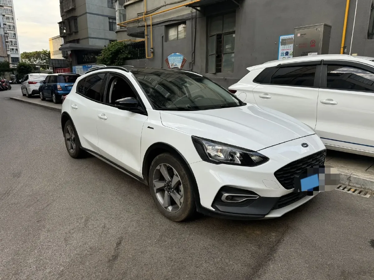 2020 Ford Focus Active 1.5T 174HP L3 8AT,autocango,china used car exporter,china ev exporter,chinese used car exporter,chinese used ev exporter