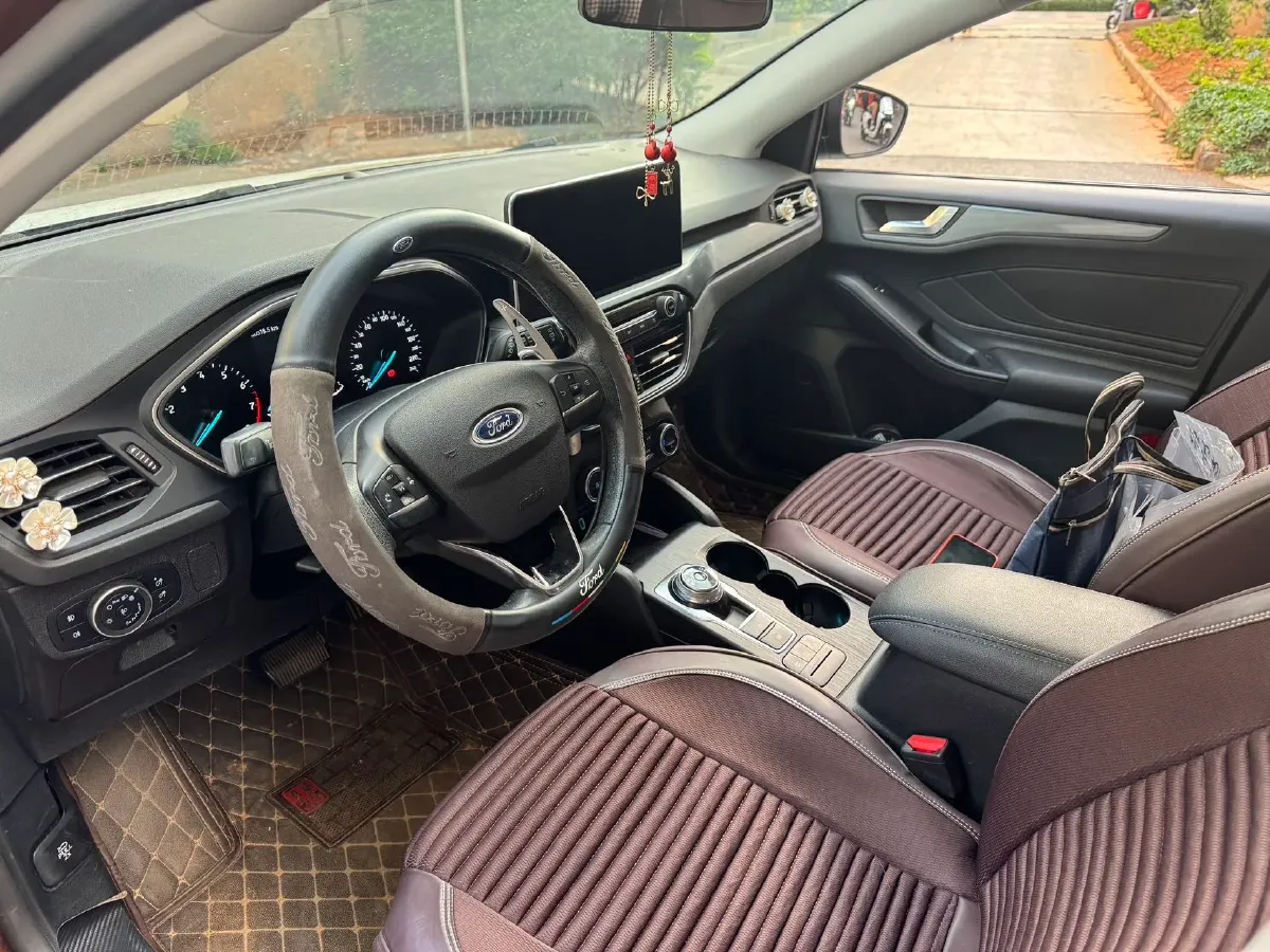 2020 Ford Focus Active 1.5T 174HP L3 8AT,autocango,china used car exporter,china ev exporter,chinese used car exporter,chinese used ev exporter