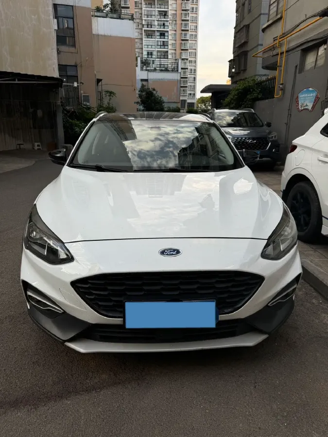 2020 Ford Focus Active 1.5T 174HP L3 8AT,autocango,china used car exporter,china ev exporter,chinese used car exporter,chinese used ev exporter