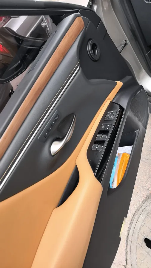 2021 Lexus ES 2.5L 178HP L4 E-CVT Hybrid,autocango,china used car exporter,china ev exporter,chinese used car exporter,chinese used ev exporter