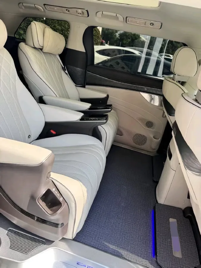 2024 Denza D9 1.5T 139HP L4 E-CVT PHEV 40KWH,autocango,china used car exporter,china ev exporter,chinese used car exporter,chinese used ev exporter