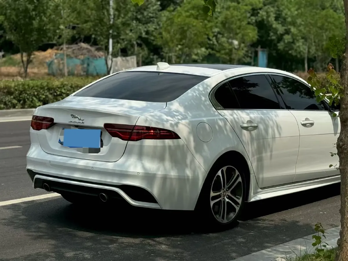 2022 Jaguar XEL 2.0T 250HP L4 8AT,autocango,china used car exporter,china ev exporter,chinese used car exporter,chinese used ev exporter