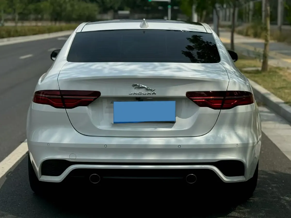 2022 Jaguar XEL 2.0T 250HP L4 8AT,autocango,china used car exporter,china ev exporter,chinese used car exporter,chinese used ev exporter