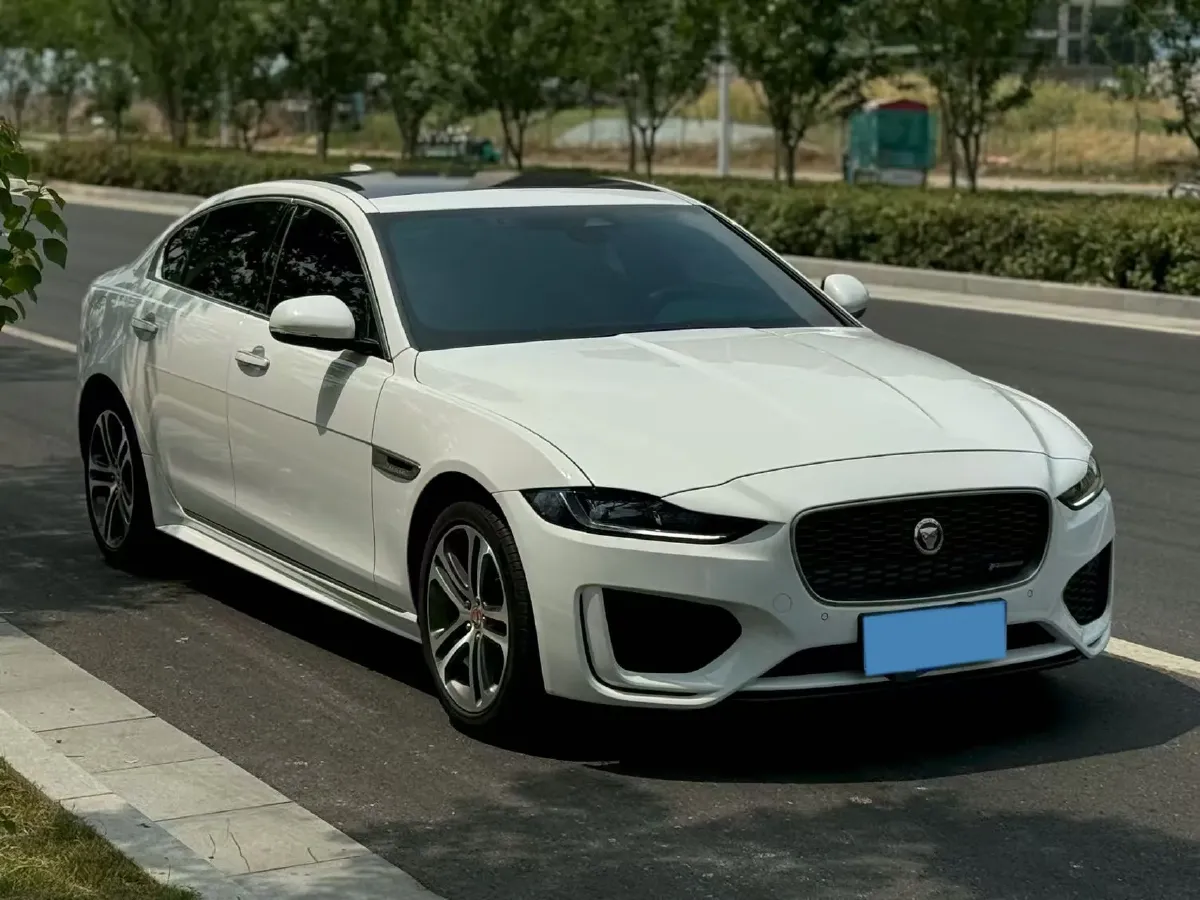 2022 Jaguar XEL 2.0T 250HP L4 8AT,autocango,china used car exporter,china ev exporter,chinese used car exporter,chinese used ev exporter