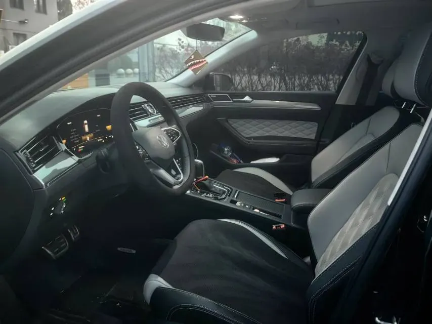 2023 Volkswagen Magotan 2.0T 186HP L4 7DCT,autocango,china used car exporter,china ev exporter,chinese used car exporter,chinese used ev exporter