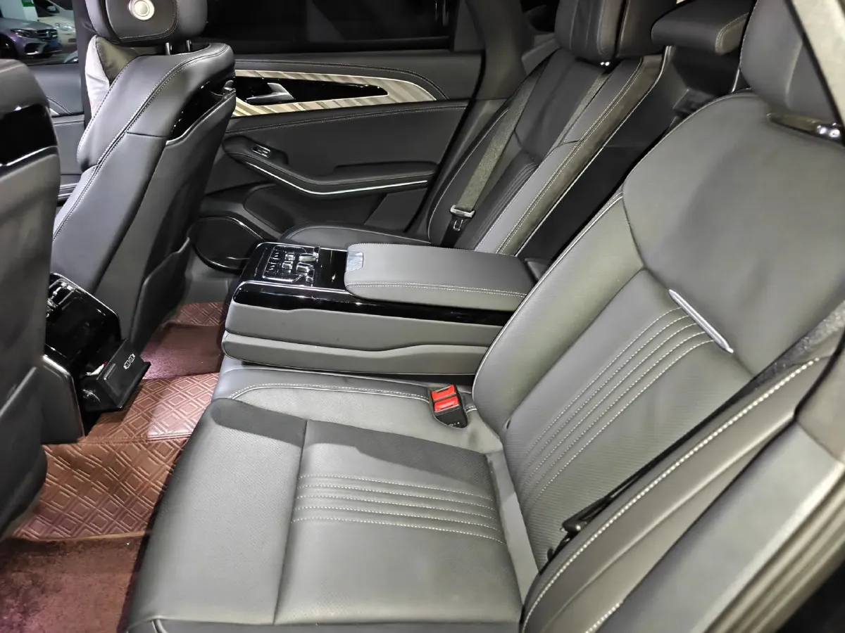 2020 HongQi H9 2.0T 252HP L4 7DCT,autocango,china used car exporter,china ev exporter,chinese used car exporter,chinese used ev exporter