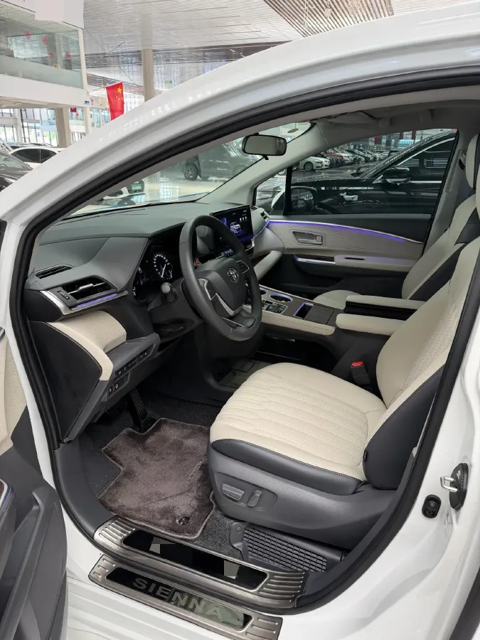 2024 Toyota Sienna 2.5L 189HP L4 E-CVT Hybrid,autocango,china used car exporter,china ev exporter,chinese used car exporter,chinese used ev exporter