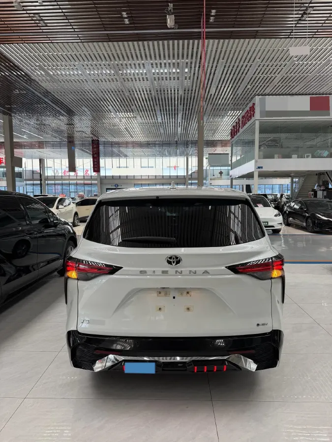 2024 Toyota Sienna 2.5L 189HP L4 E-CVT Hybrid,autocango,china used car exporter,china ev exporter,chinese used car exporter,chinese used ev exporter