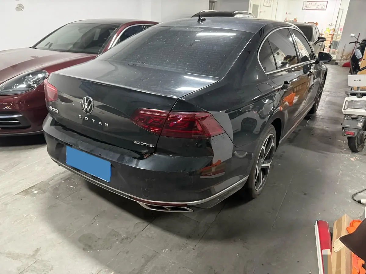 2023 Volkswagen Magotan 2.0T 186HP L4 7DCT,autocango,china used car exporter,china ev exporter,chinese used car exporter,chinese used ev exporter
