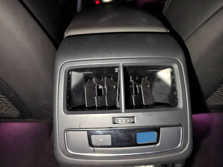 2020 Audi A4L 2.0T 252HP L4 7DCT,autocango,china used car exporter,china ev exporter,chinese used car exporter,chinese used ev exporter