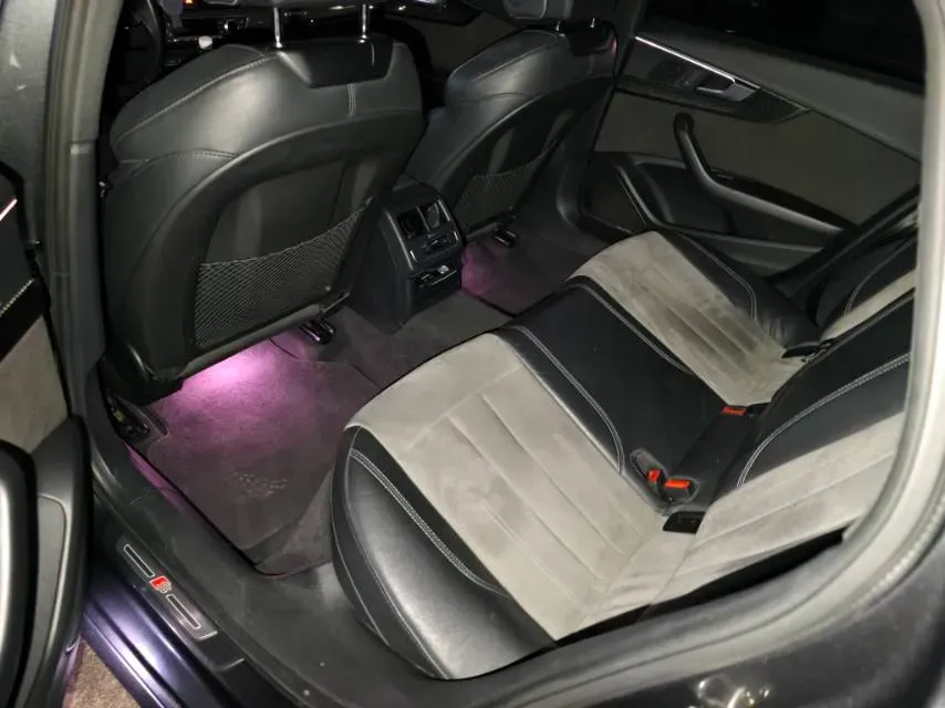 2020 Audi A4L 2.0T 252HP L4 7DCT,autocango,china used car exporter,china ev exporter,chinese used car exporter,chinese used ev exporter