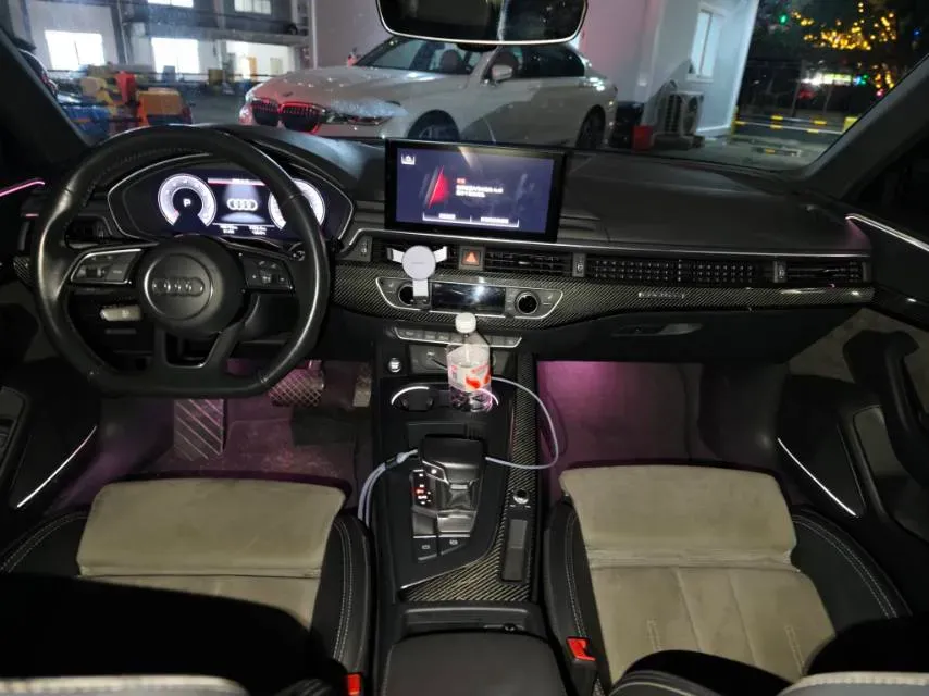 2020 Audi A4L 2.0T 252HP L4 7DCT,autocango,china used car exporter,china ev exporter,chinese used car exporter,chinese used ev exporter