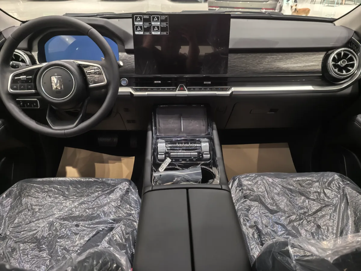 2026 Tank 400 2.0T 252HP L4 9AT PHEV,autocango,china used car exporter,china ev exporter,chinese used car exporter,chinese used ev exporter