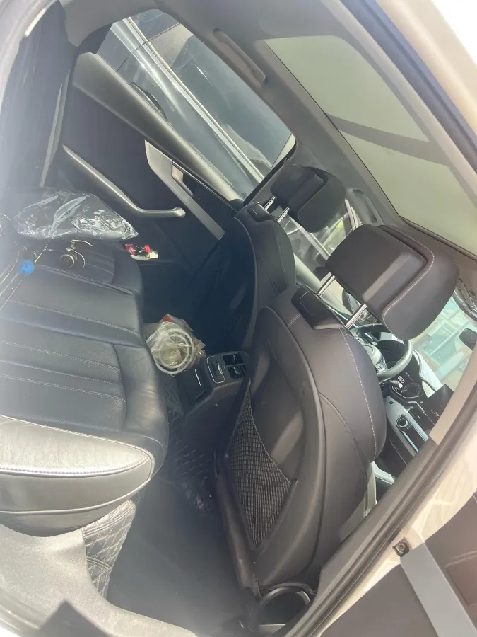 2020 Audi A4L 2.0T 190HP L4 7DCT,autocango,china used car exporter,china ev exporter,chinese used car exporter,chinese used ev exporter