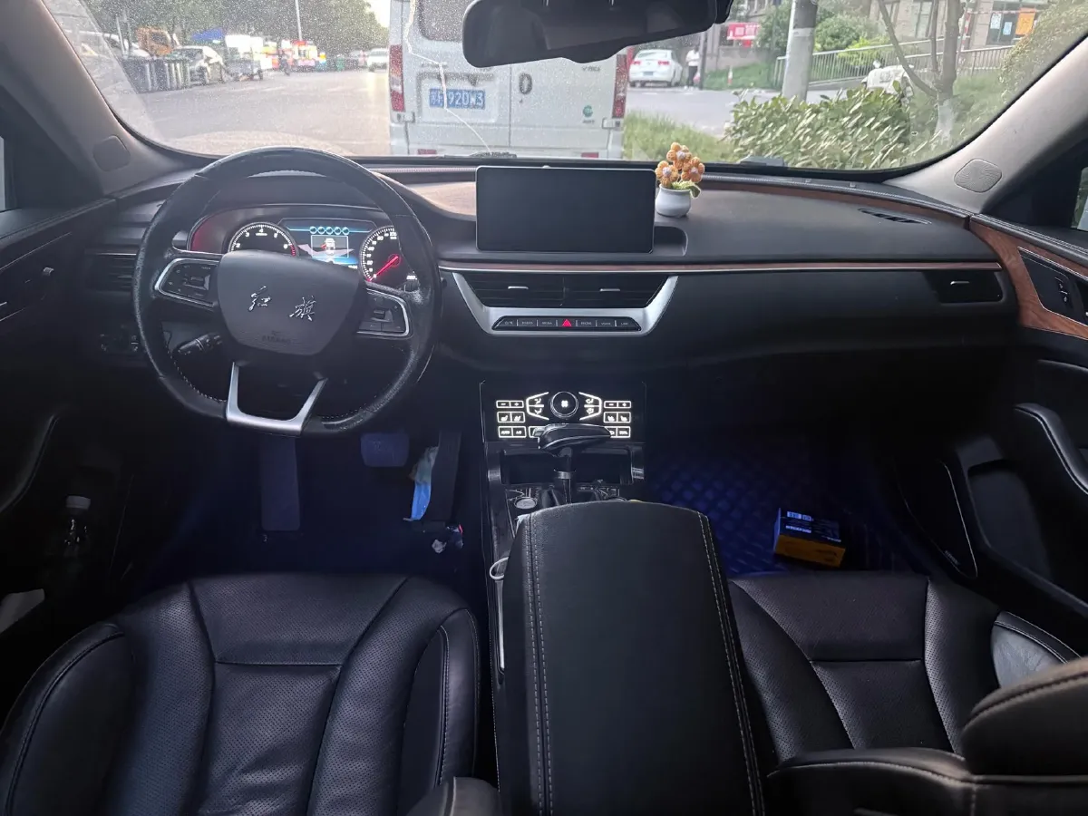 2018 HongQi H5 1.8T 186HP L4 6AT,autocango,china used car exporter,china ev exporter,chinese used car exporter,chinese used ev exporter