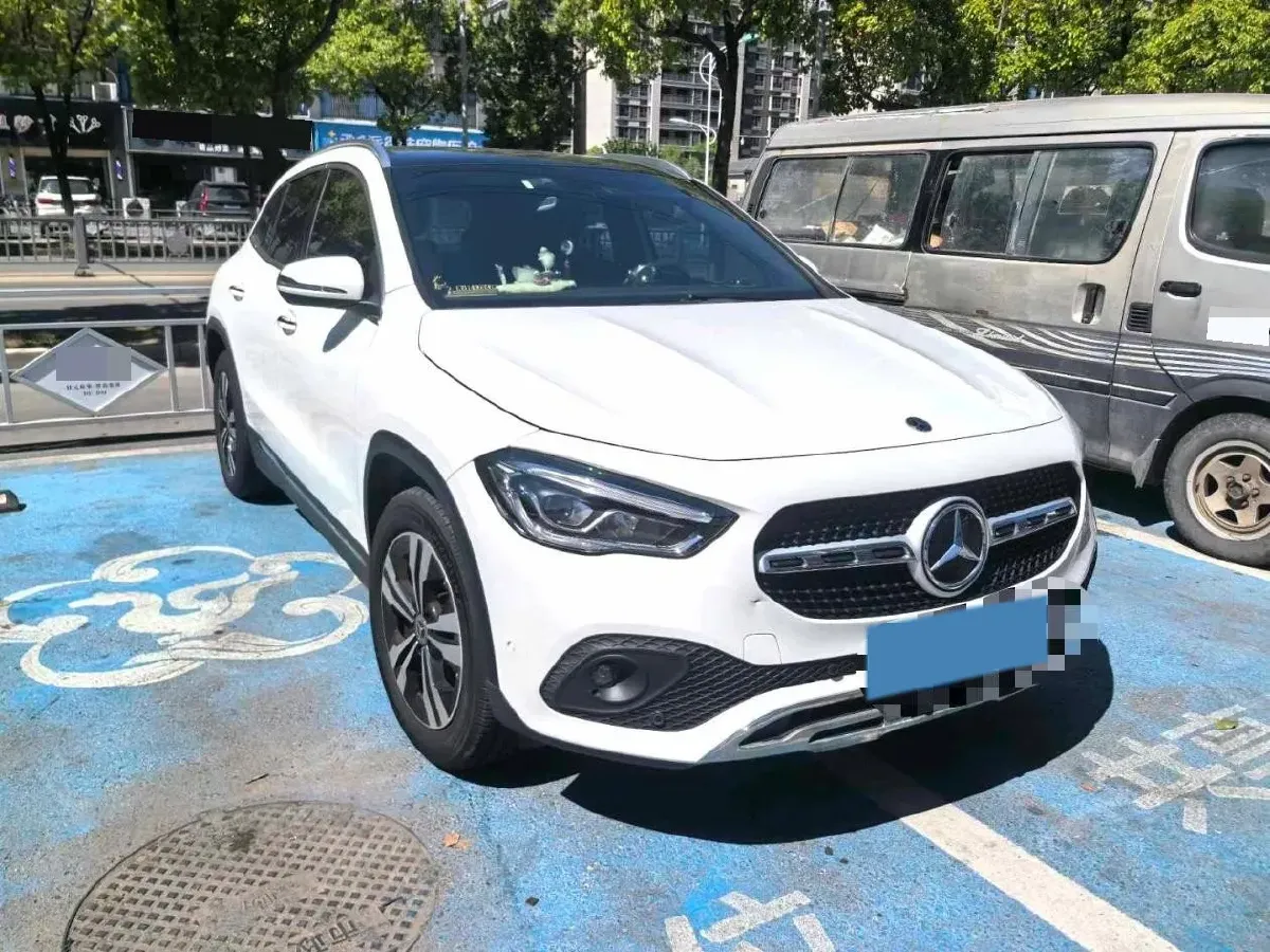 2020 Mercedes-Benz GLA Class 1.3T 163HP L4 7DCT,autocango,china used car exporter,china ev exporter,chinese used car exporter,chinese used ev exporter