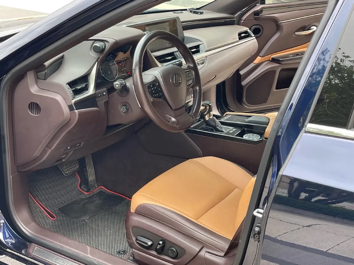 2020 Lexus ES 2.5L 178HP L4 E-CVT Hybrid,autocango,china used car exporter,china ev exporter,chinese used car exporter,chinese used ev exporter