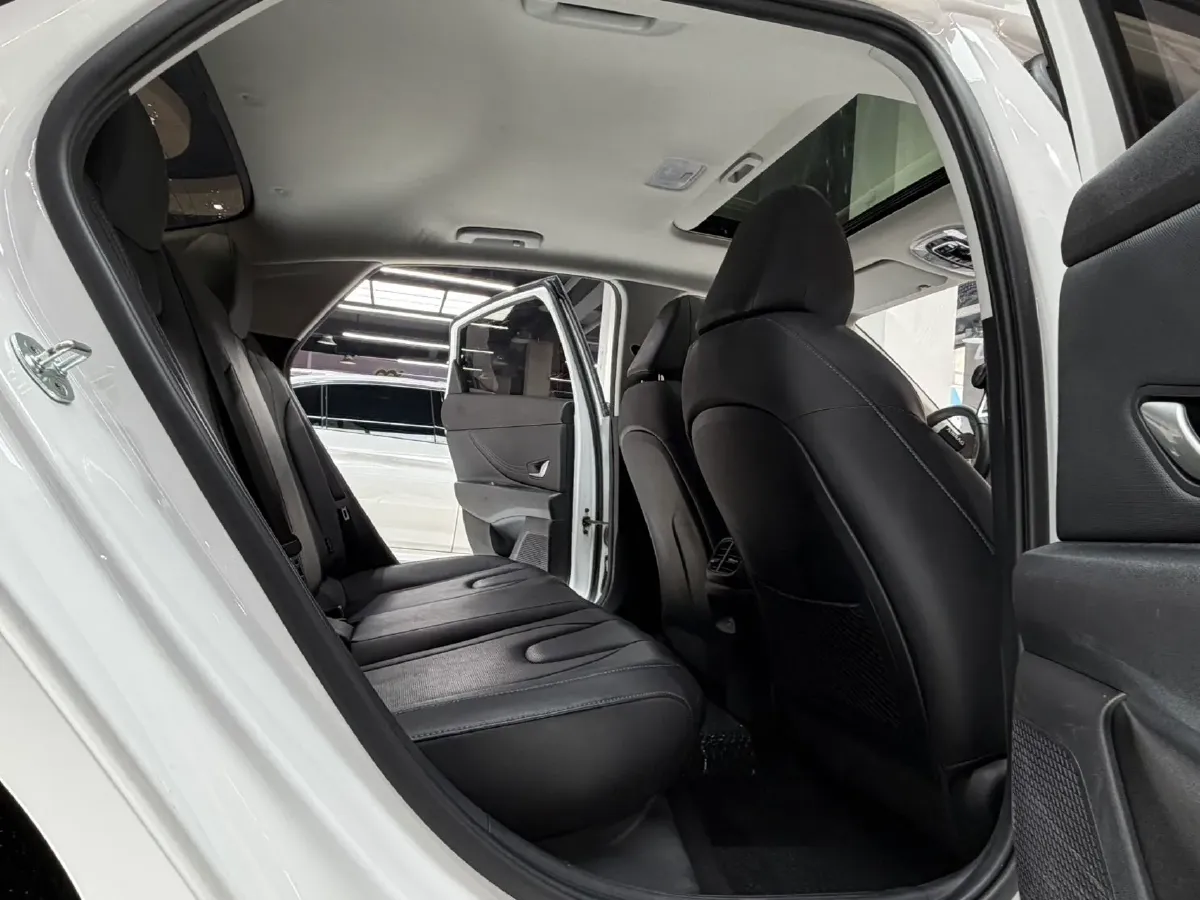 2022 Hyundai Elantra 1.5L 115HP L4 CVT,autocango,china used car exporter,china ev exporter,chinese used car exporter,chinese used ev exporter