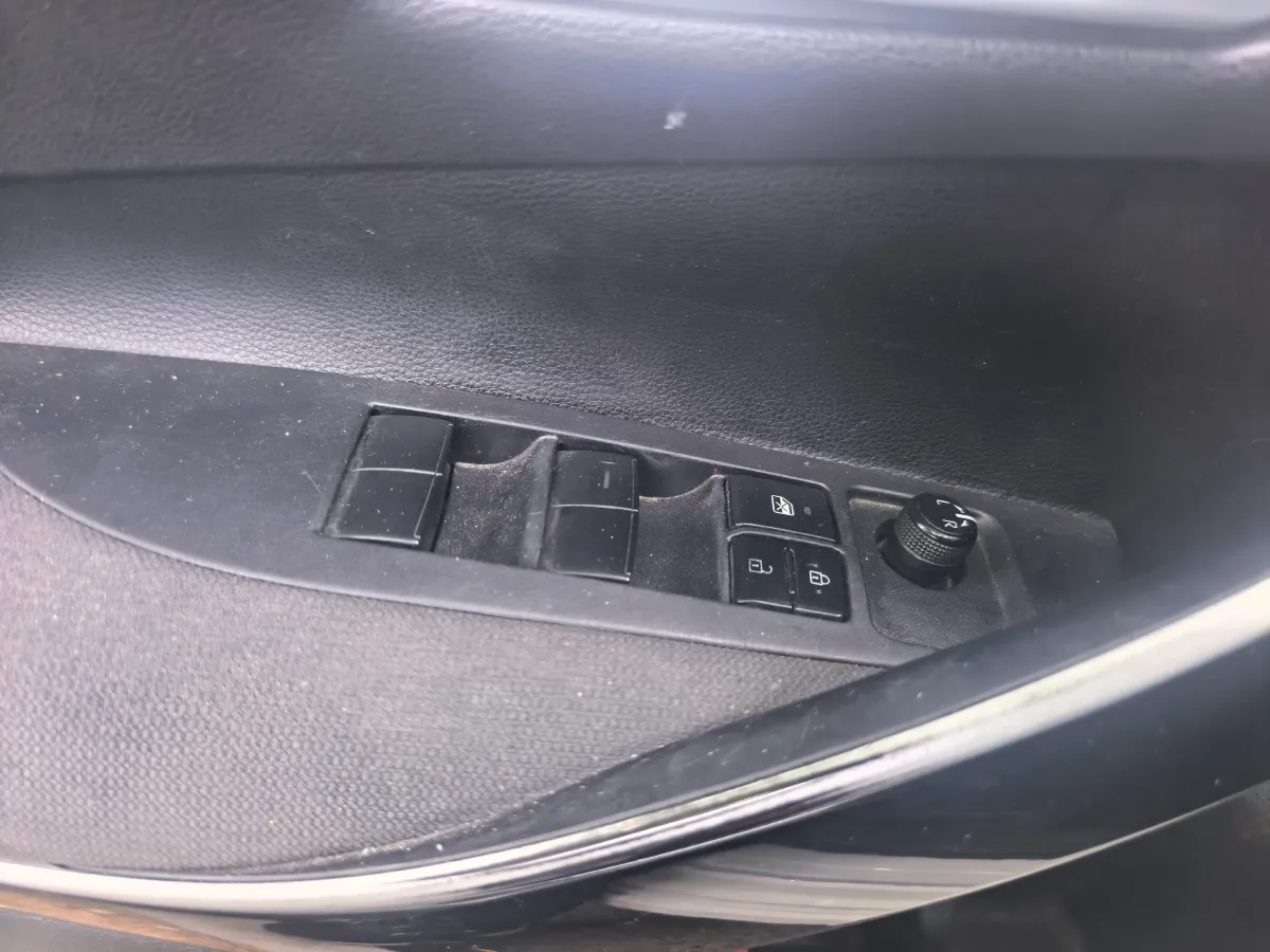 2022 Toyota Corolla 1.8L 98HP L4 E-CVT Hybrid,autocango,china used car exporter,china ev exporter,chinese used car exporter,chinese used ev exporter