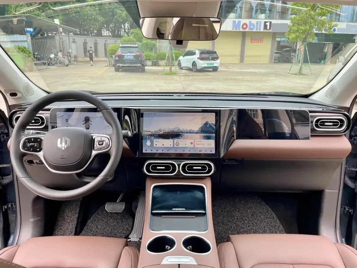 2023 Leapmotor C11 1.5L 95HP L4 REEV 43.74KWH,autocango,china used car exporter,china ev exporter,chinese used car exporter,chinese used ev exporter