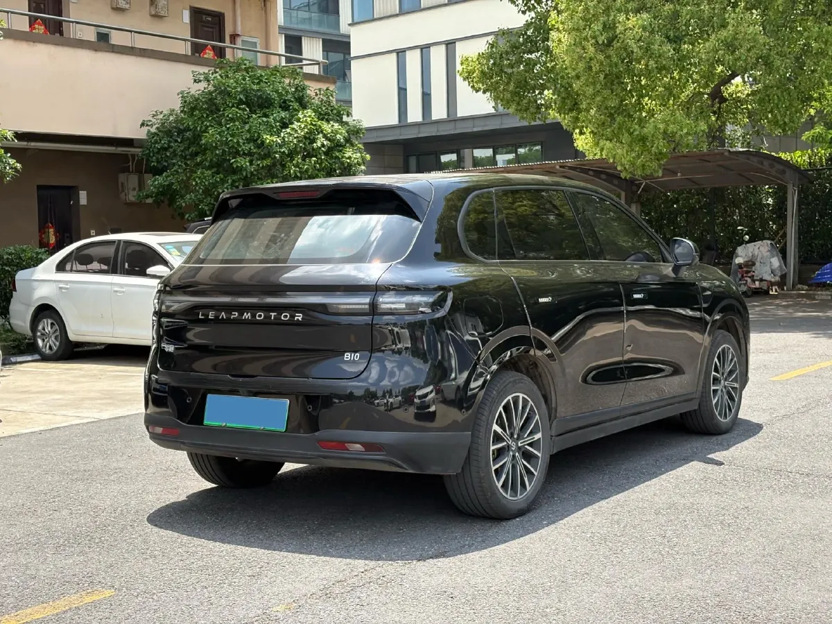 2025 Leapmotor B10 BEV 56.2KWH,autocango,china used car exporter,china ev exporter,chinese used car exporter,chinese used ev exporter