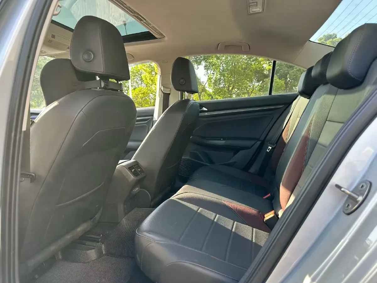 2020 Volkswagen Bora 1.5L 113HP L4 6AT,autocango,china used car exporter,china ev exporter,chinese used car exporter,chinese used ev exporter