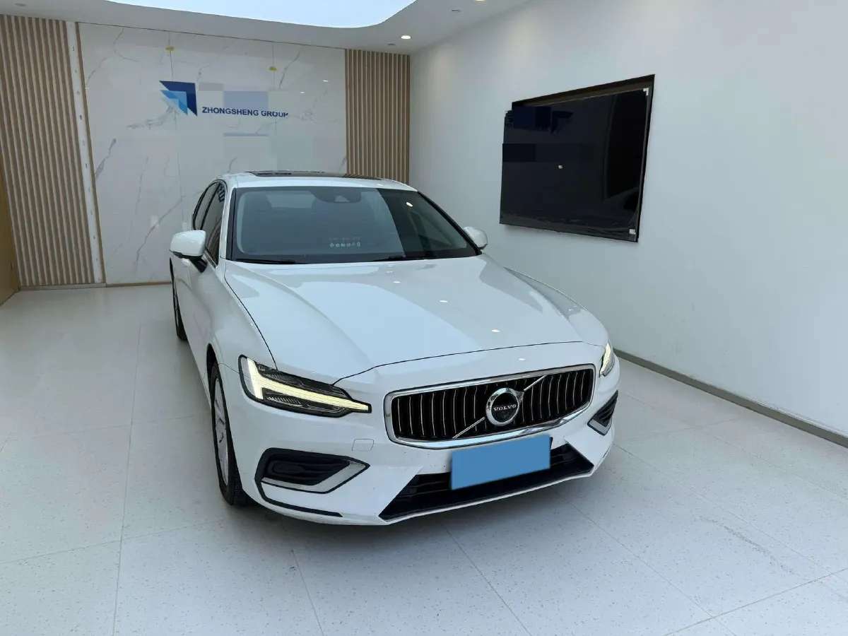 2020 Volvo S60 2.0T 163HP L4 8AT,autocango,china used car exporter,china ev exporter,chinese used car exporter,chinese used ev exporter
