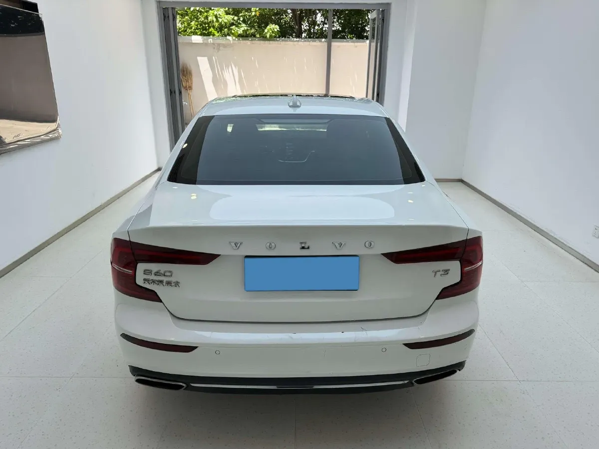 2020 Volvo S60 2.0T 163HP L4 8AT,autocango,china used car exporter,china ev exporter,chinese used car exporter,chinese used ev exporter