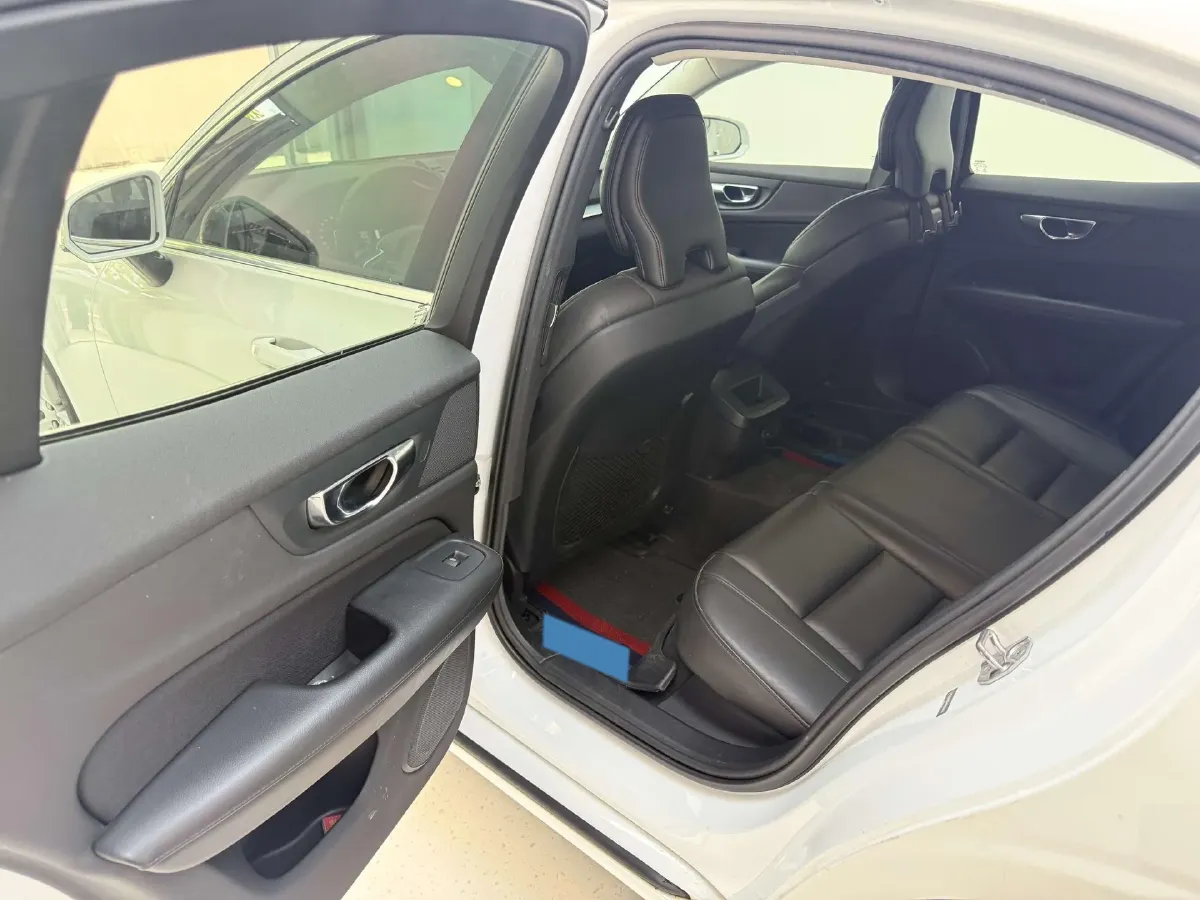 2020 Volvo S60 2.0T 163HP L4 8AT,autocango,china used car exporter,china ev exporter,chinese used car exporter,chinese used ev exporter