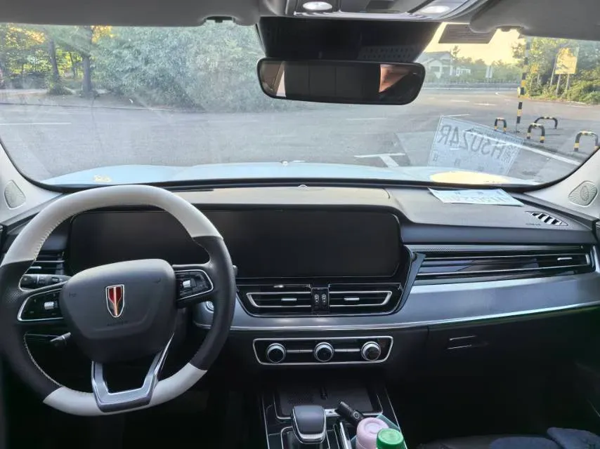 2025 HongQi HS5 2.0T 252HP L4 8AT,autocango,china used car exporter,china ev exporter,chinese used car exporter,chinese used ev exporter