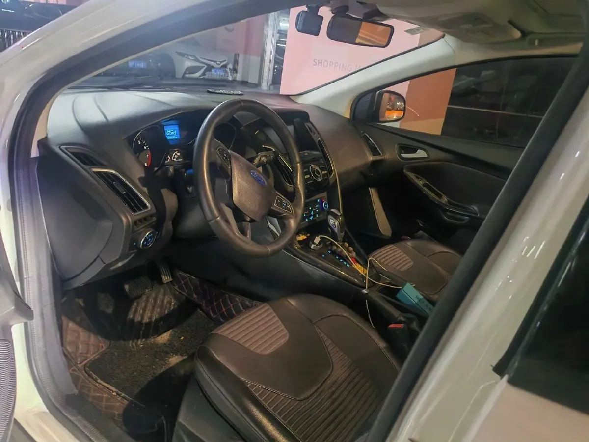 2018 Ford Focus 1.0T 125HP L3 6AT,autocango,china used car exporter,china ev exporter,chinese used car exporter,chinese used ev exporter