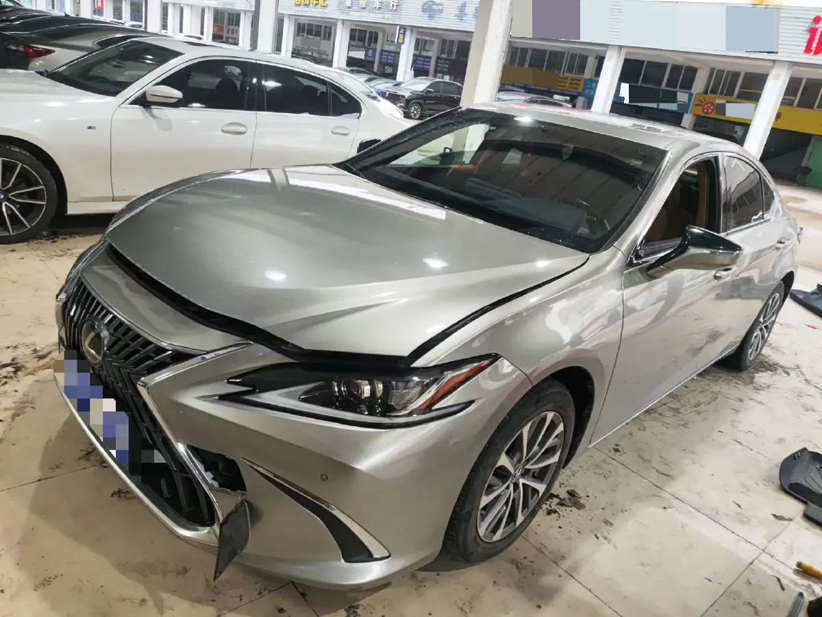 2022 Lexus ES 2.0L 173HP L4 CVT,autocango,china used car exporter,china ev exporter,chinese used car exporter,chinese used ev exporter