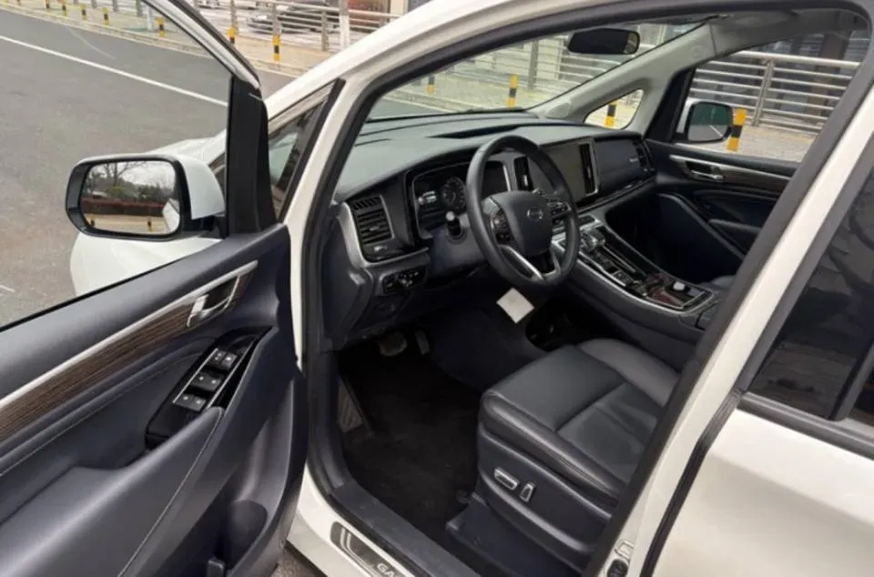 2021 GAC Trumpchi M8 2.0T 252HP L4 8AT,autocango,china used car exporter,china ev exporter,chinese used car exporter,chinese used ev exporter