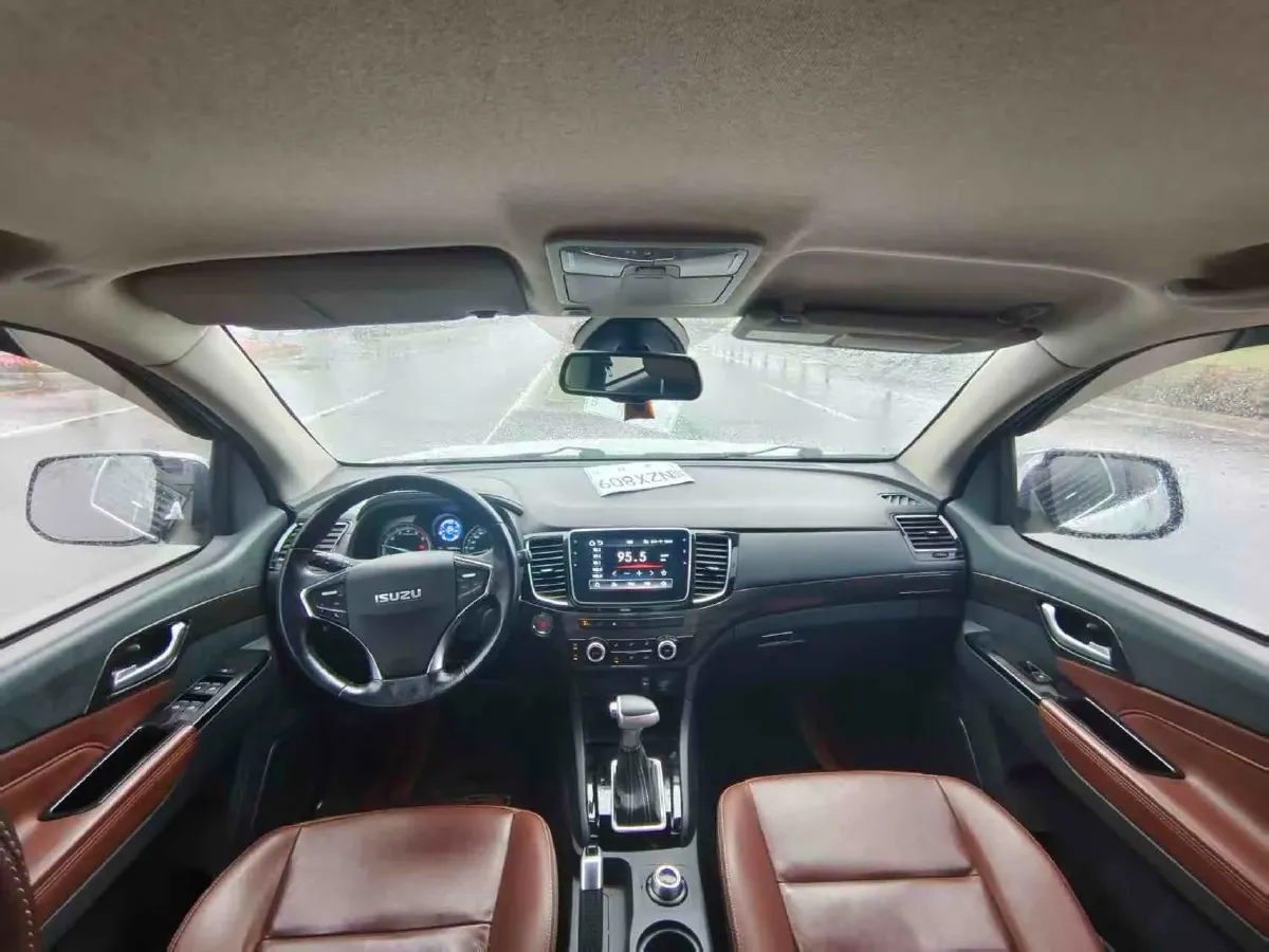 2020 Mitsubishi Outlander 2.4L 192HP L4 CVT,autocango,china used car exporter,china ev exporter,chinese used car exporter,chinese used ev exporter