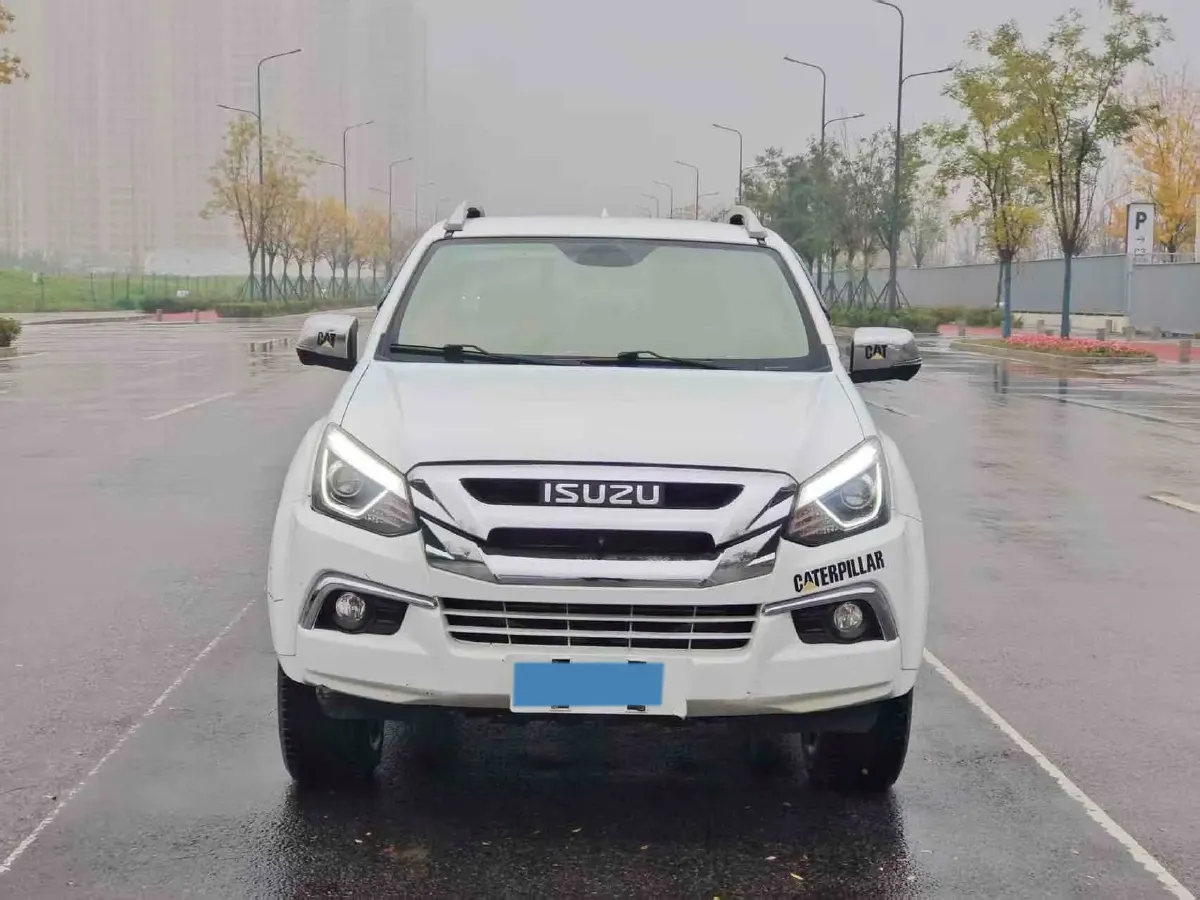 2020 Mitsubishi Outlander 2.4L 192HP L4 CVT,autocango,china used car exporter,china ev exporter,chinese used car exporter,chinese used ev exporter