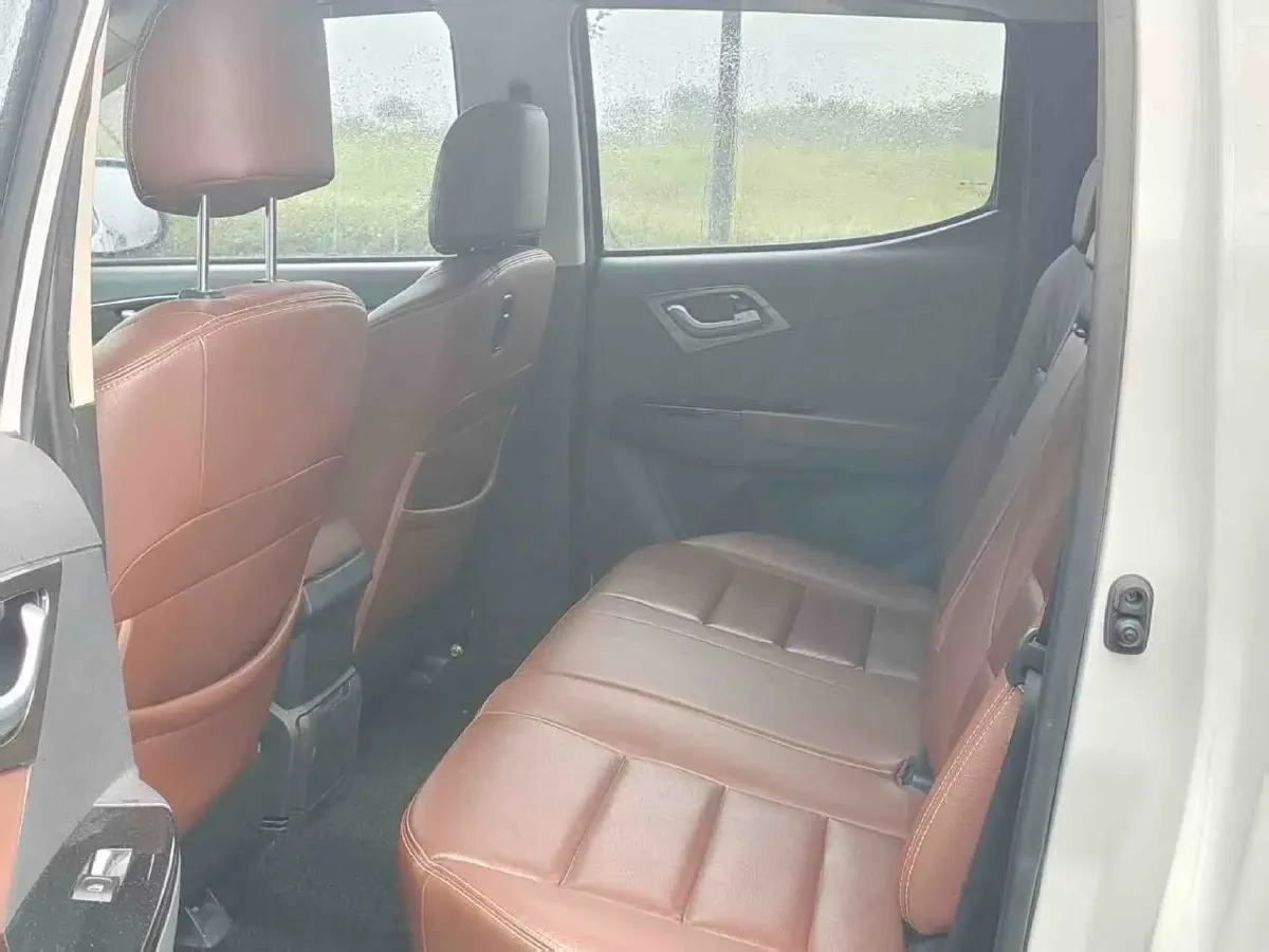 2020 Mitsubishi Outlander 2.4L 192HP L4 CVT,autocango,china used car exporter,china ev exporter,chinese used car exporter,chinese used ev exporter