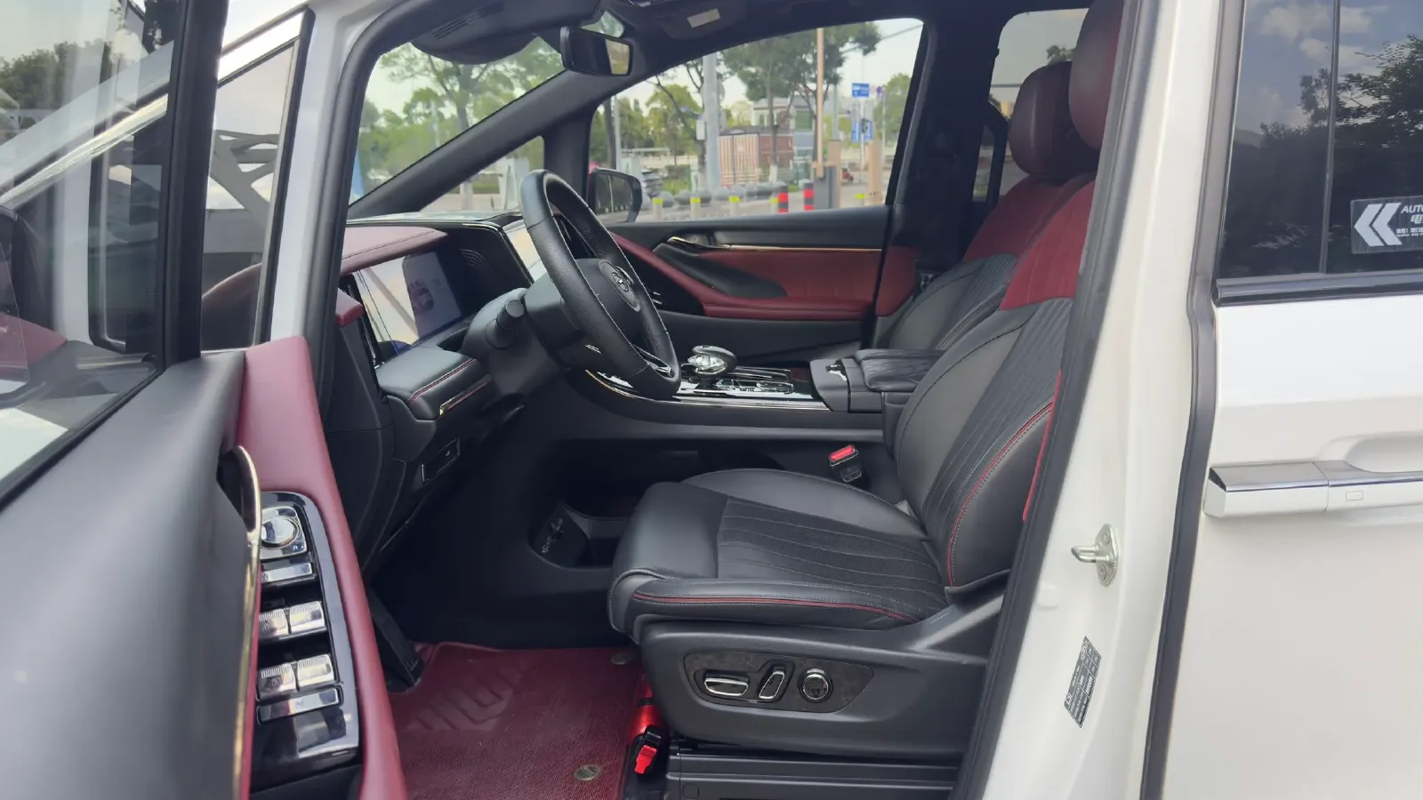 2023 GAC Trumpchi M8 2.0T 252HP L4 8AT,autocango,china used car exporter,china ev exporter,chinese used car exporter,chinese used ev exporter