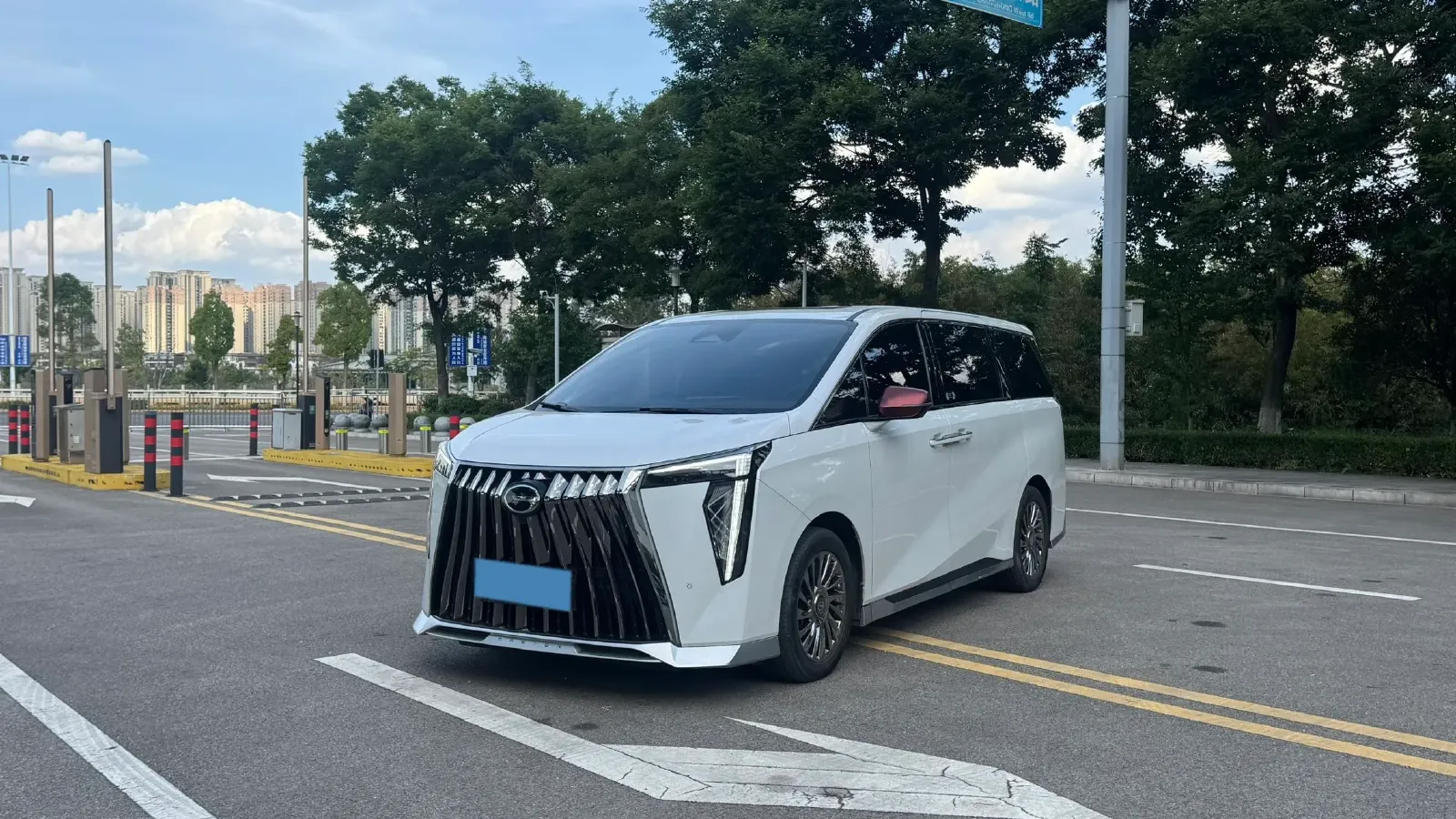 2023 GAC Trumpchi M8 2.0T 252HP L4 8AT,autocango,china used car exporter,china ev exporter,chinese used car exporter,chinese used ev exporter
